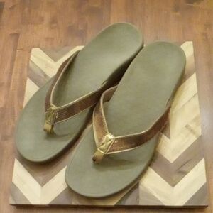 VIONIC, womens 12, gold thong sandal